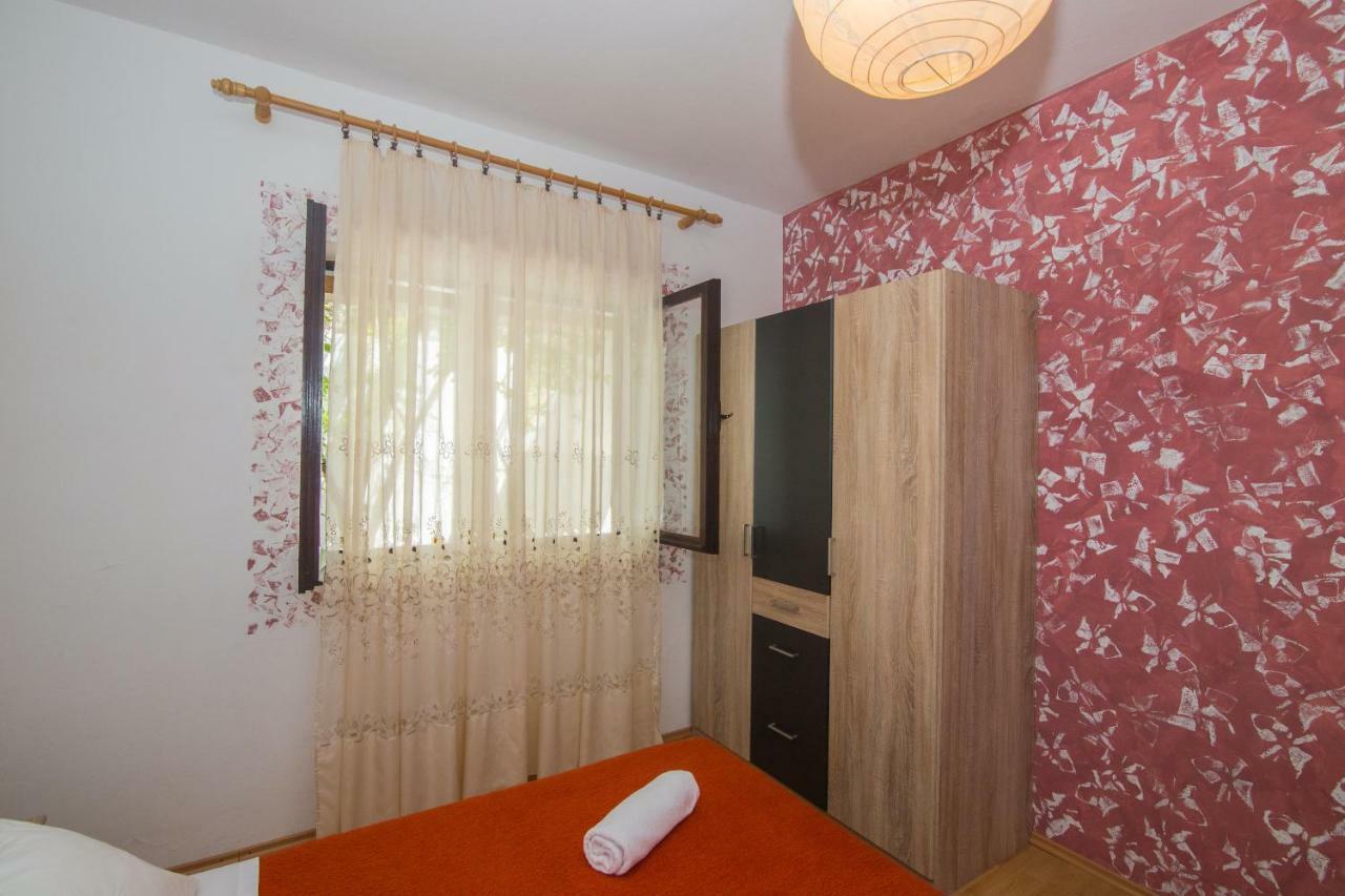 Apartments Jelka Jelsa  Exterior photo